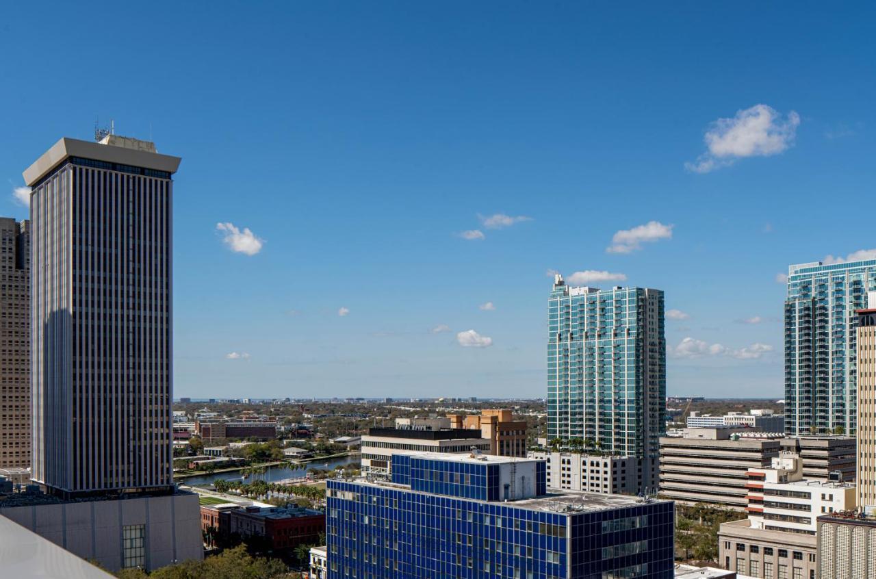 Hyatt Place Tampa Downtown Exterior photo