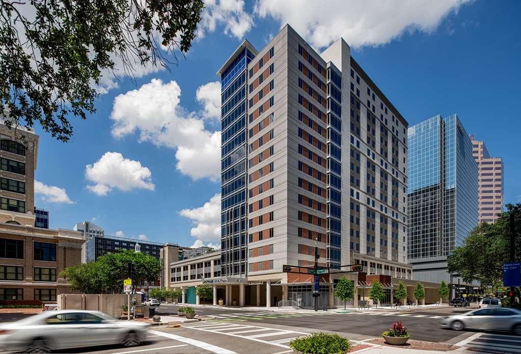 Hyatt Place Tampa Downtown Exterior photo